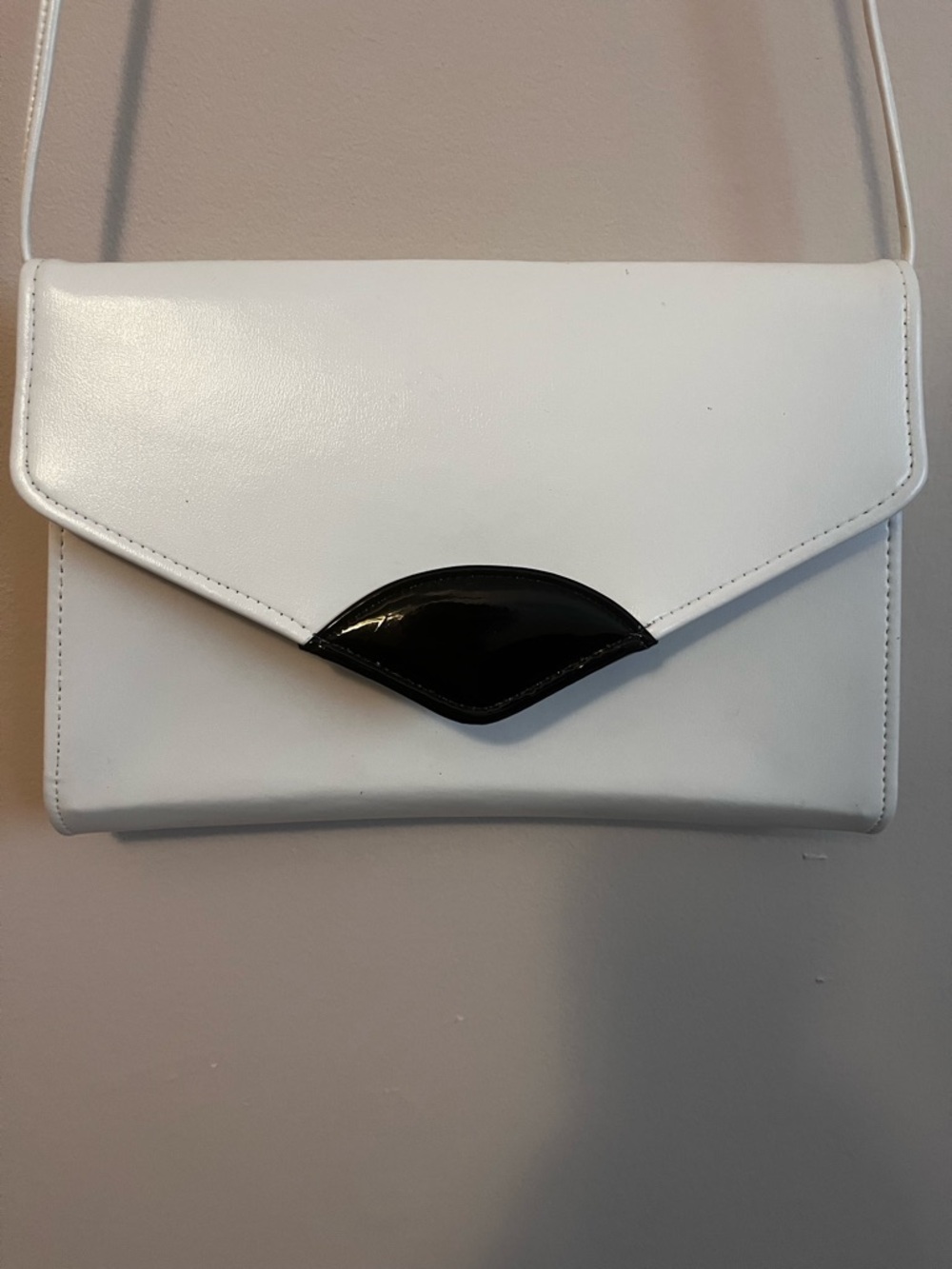 White Crossbody Envelope Bag with Black Accent - Sleek Everyday Shoulder